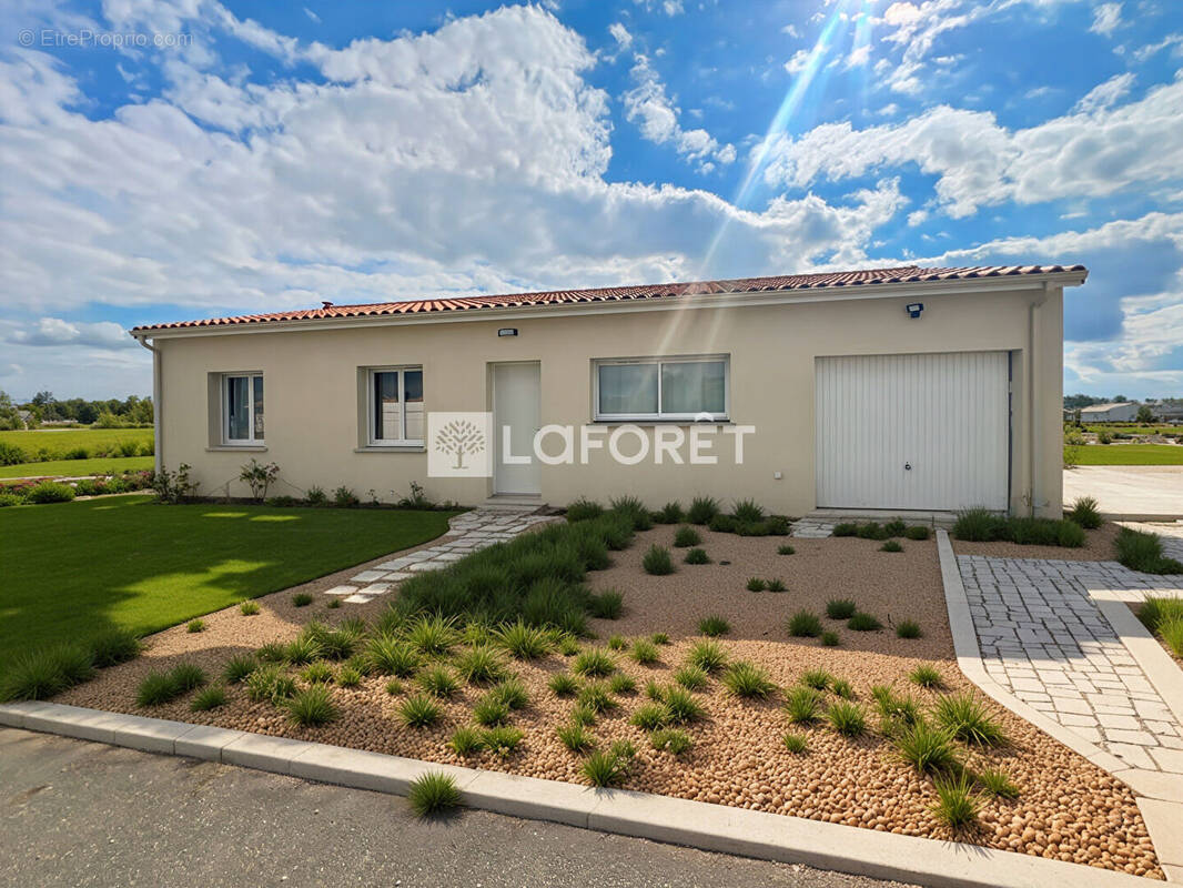 Maison à LES BILLAUX