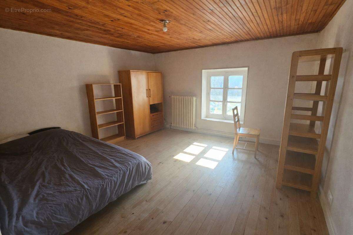 Maison à CHARAVINES