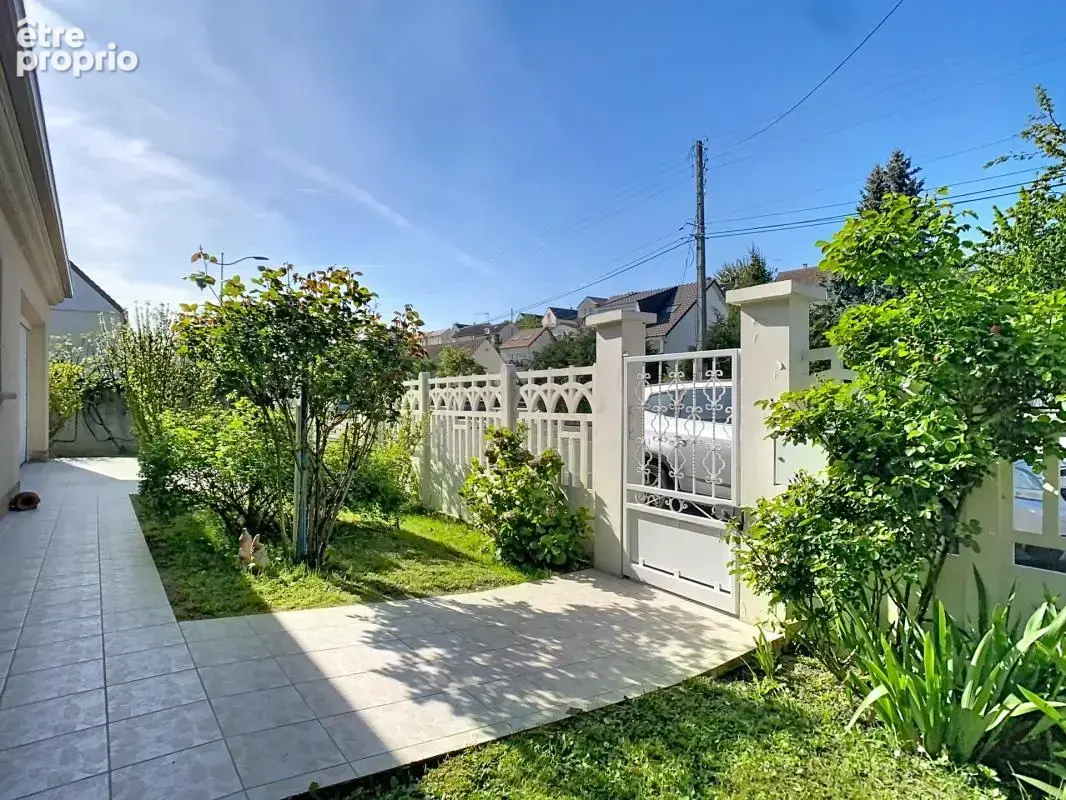 2 maisons (286 m² habitables/352 m² au sol en tout) sur un terrain de 850 m² à 20 MN à pieds du RER D "FOSSES - SURVILLIERS" - photo 5