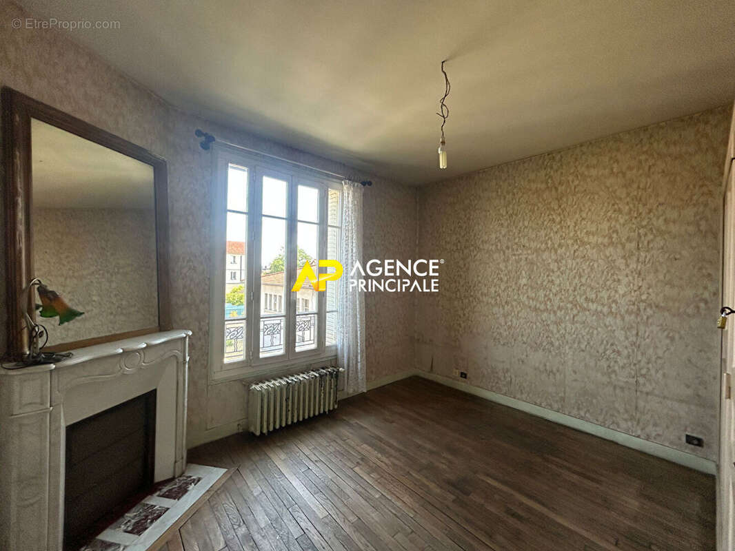 Bezons _ secteur des chenes_ maison - photo 9