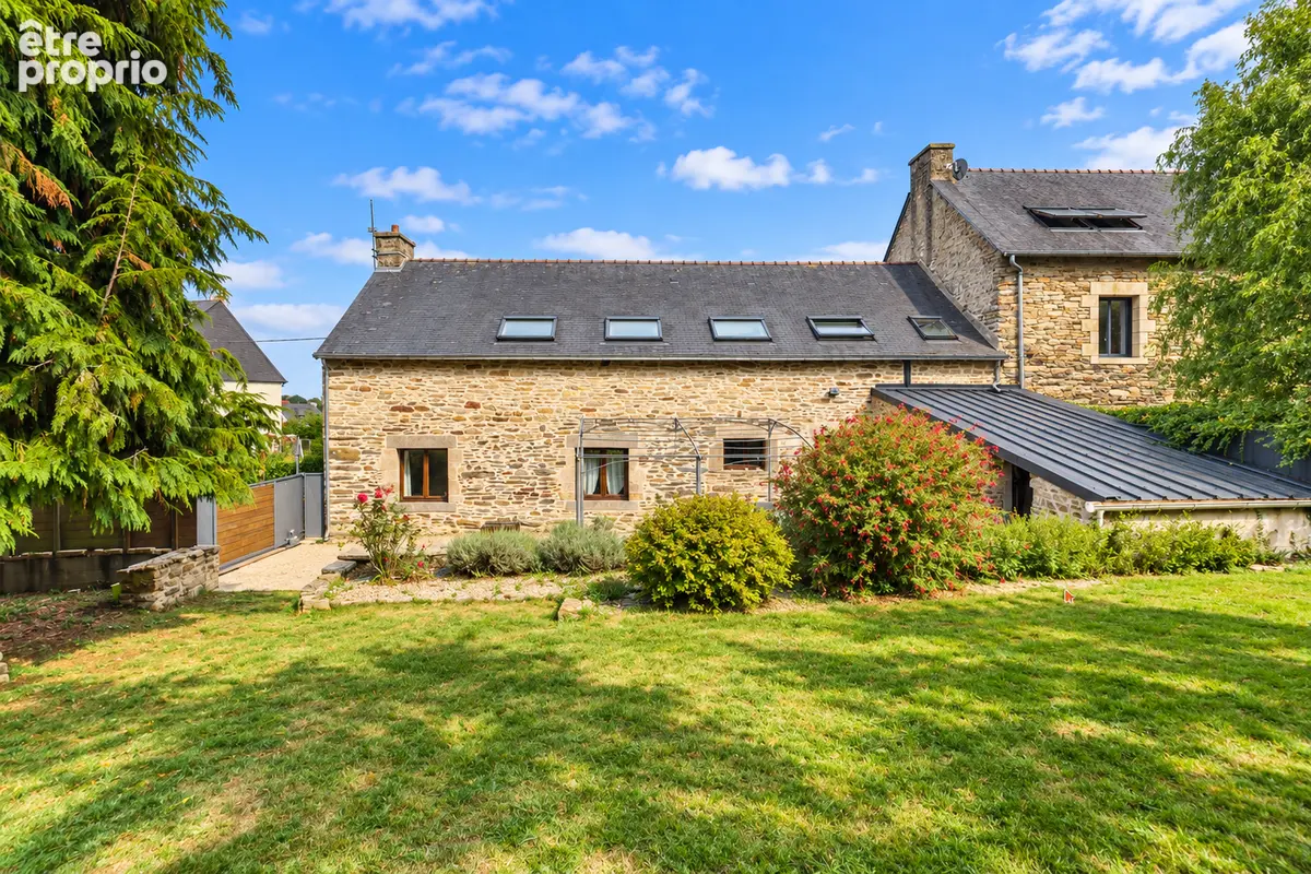 MORBIHAN -  Saint Jean Brevelay - Longère rénovée avec 4 chambres et 906 m2 de jardin - photo 1