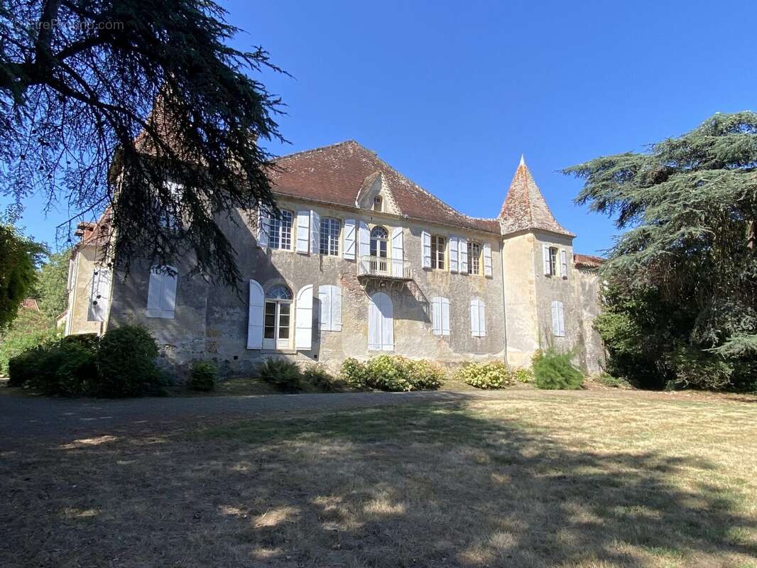 620 m² à Riscle  - photo 2