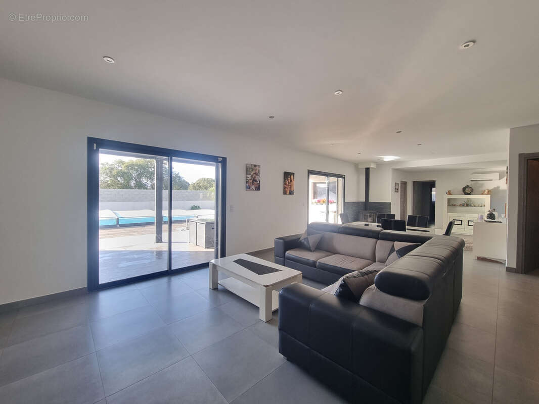 Maison à LINGUIZZETTA