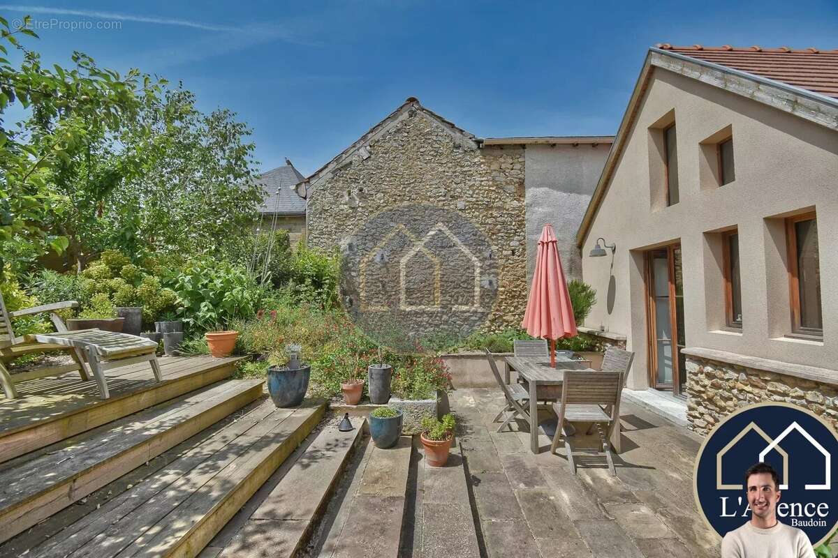 Maison à BAILLEAU-ARMENONVILLE