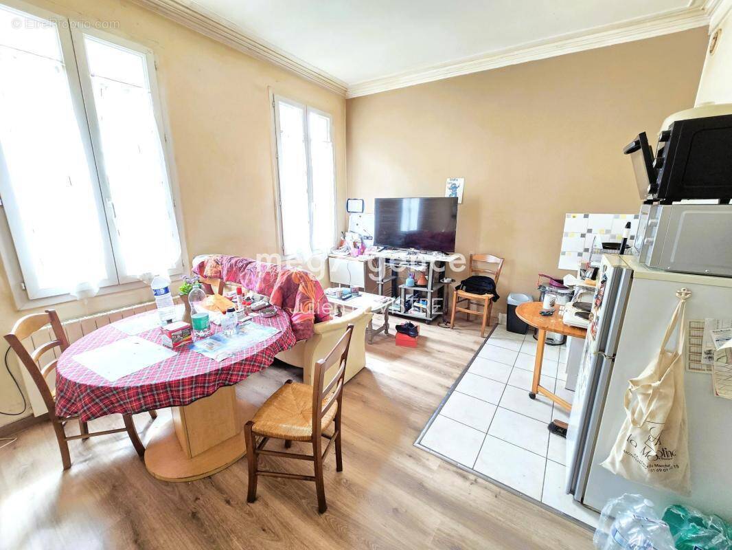 Appartement à AUNEAU