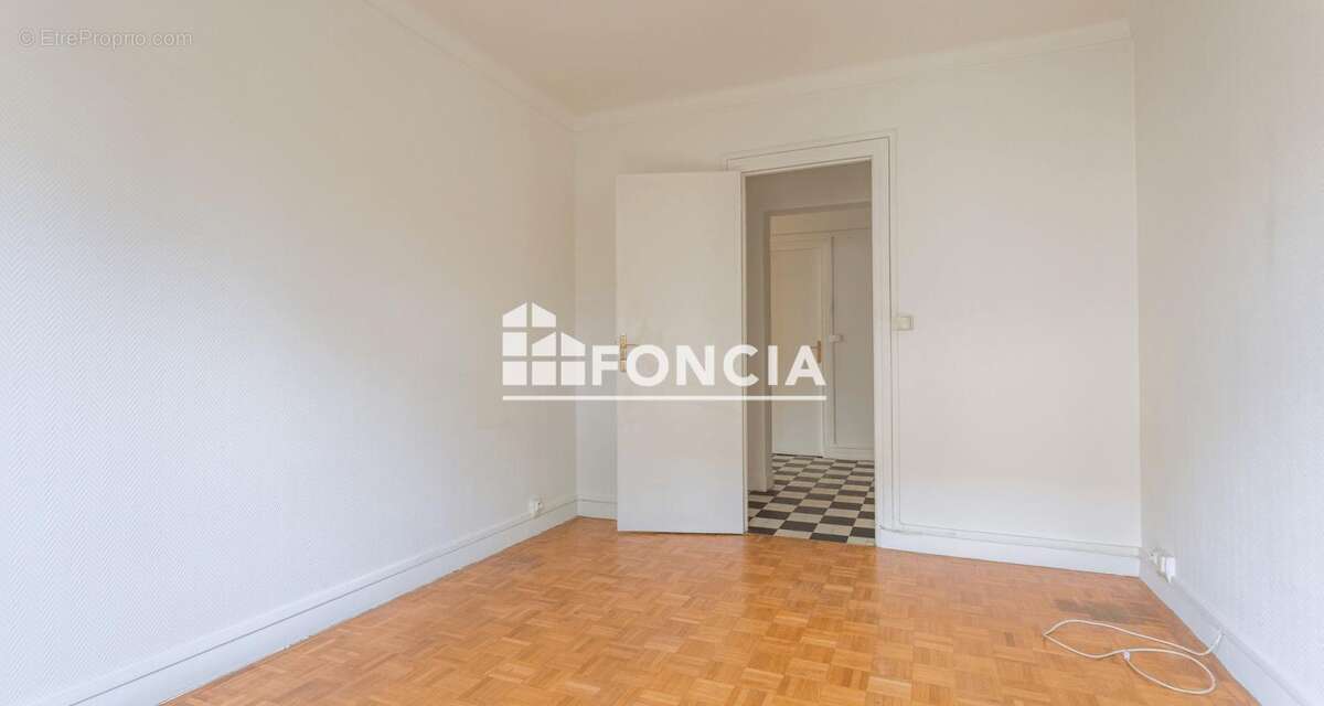 Appartement à BOURG-LA-REINE