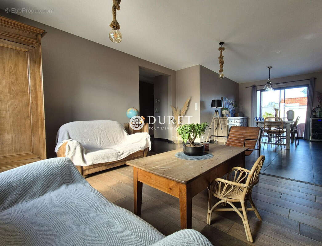 Maison à COMMEQUIERS