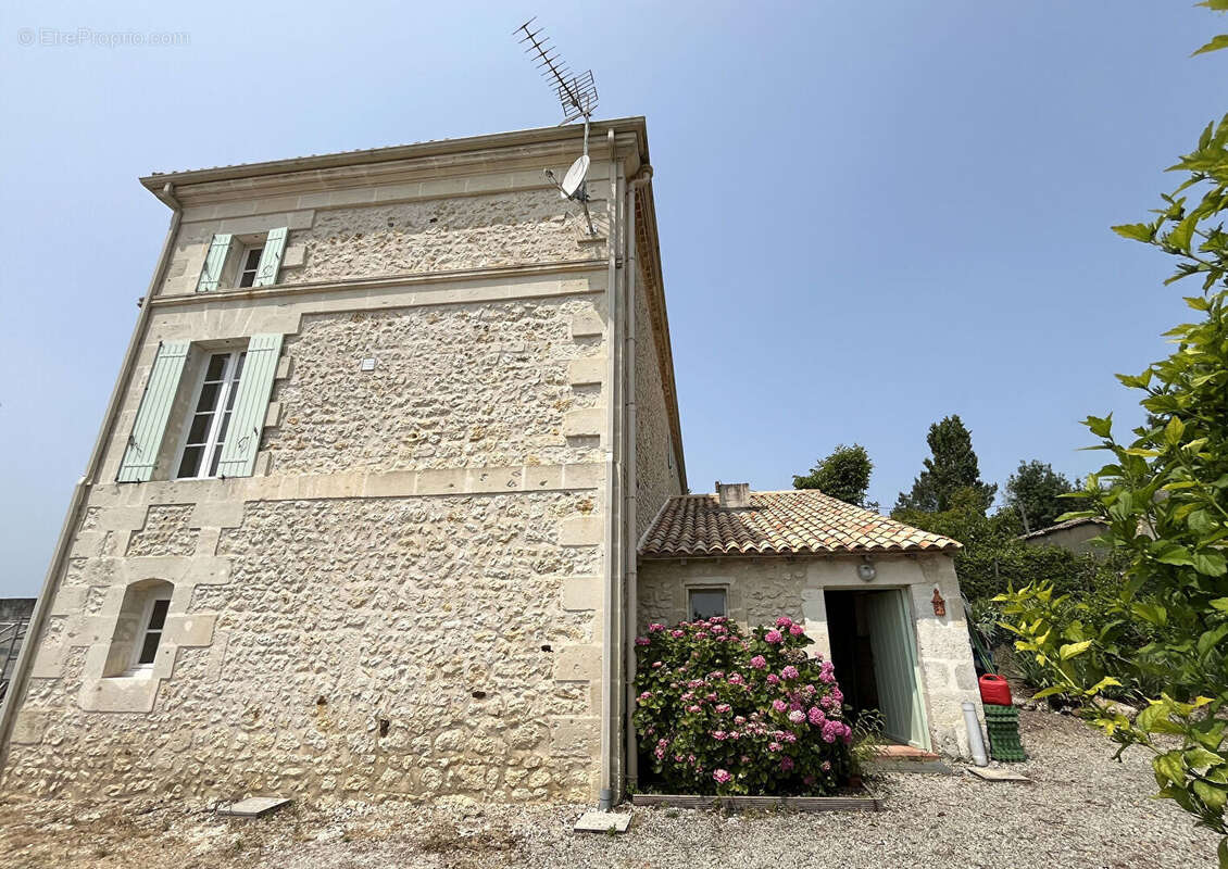 Manoir 4 chambres, 1 dépendance et grand terrain - photo 15