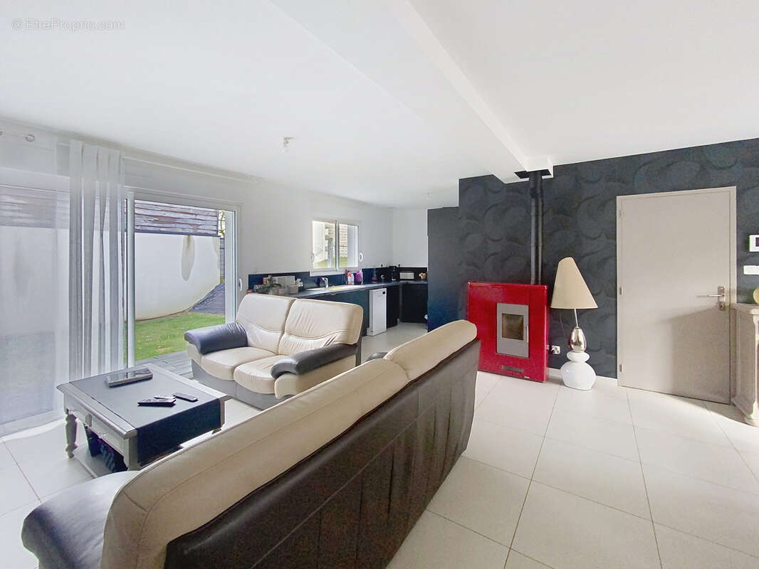 Maison à DONVILLE-LES-BAINS