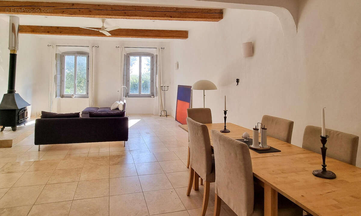 20251001114156 - Maison à ALAIGNE