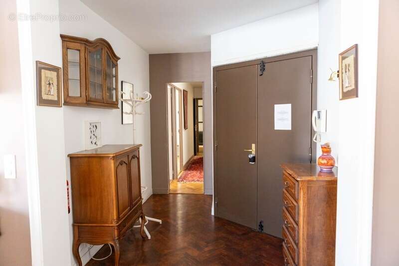 Appartement à MARSEILLE-7E