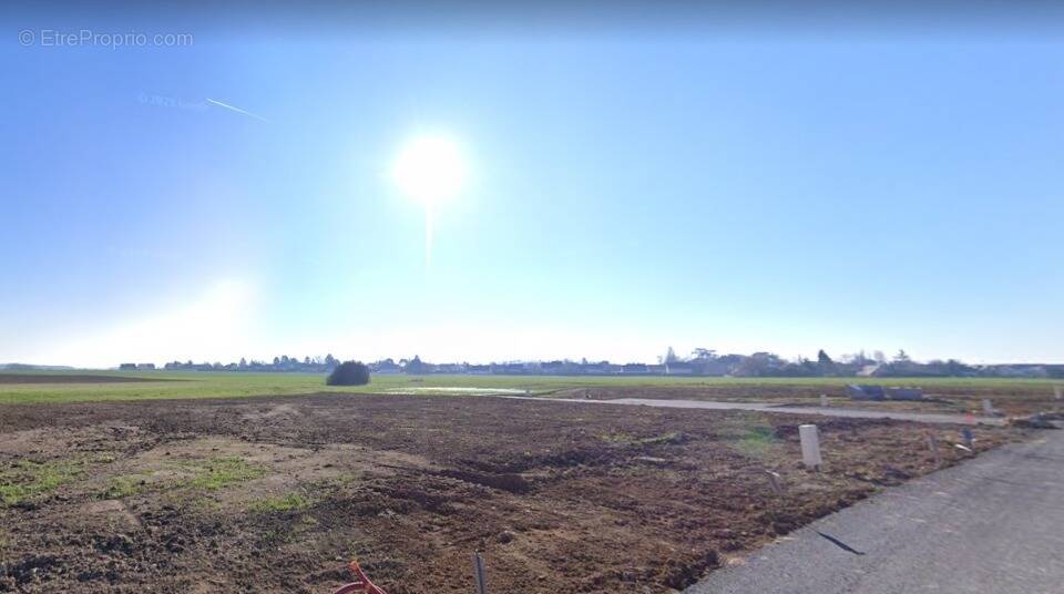 Terrain à NOTRE-DAME-D'OE