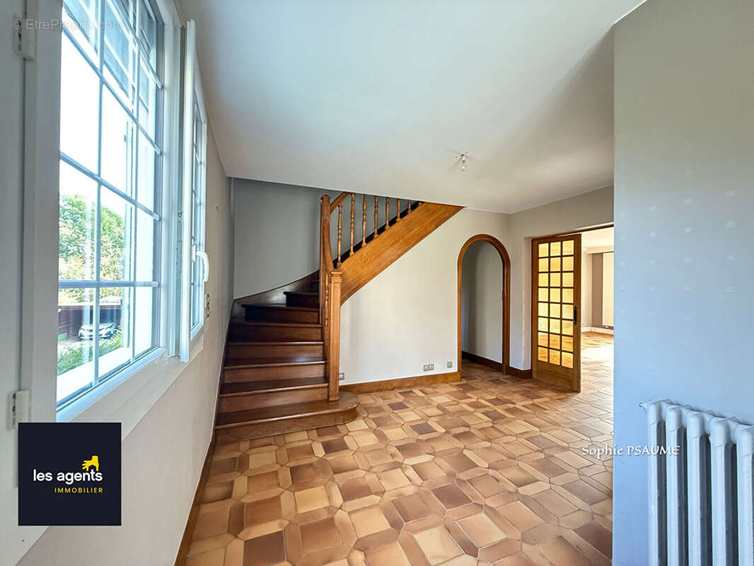 Maison à NEUFCHATEAU