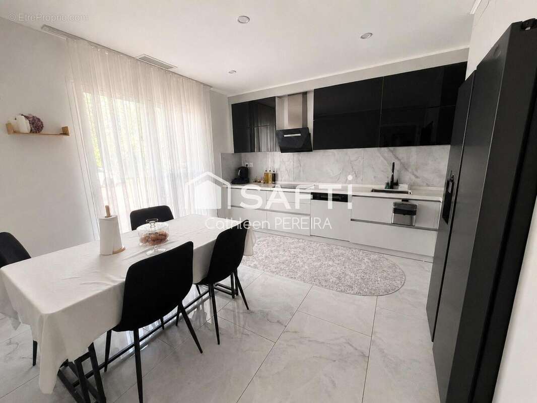 Photo 2 - Maison à SAINT-SULPICE