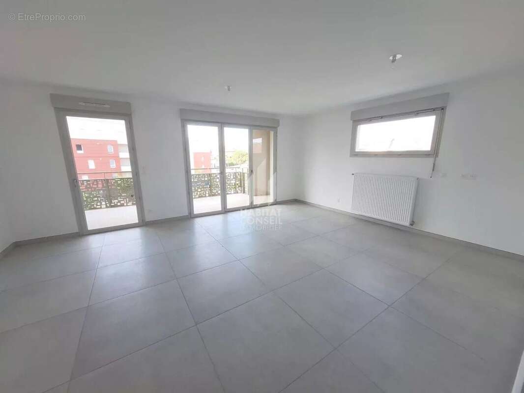 Appartement à MOIRANS