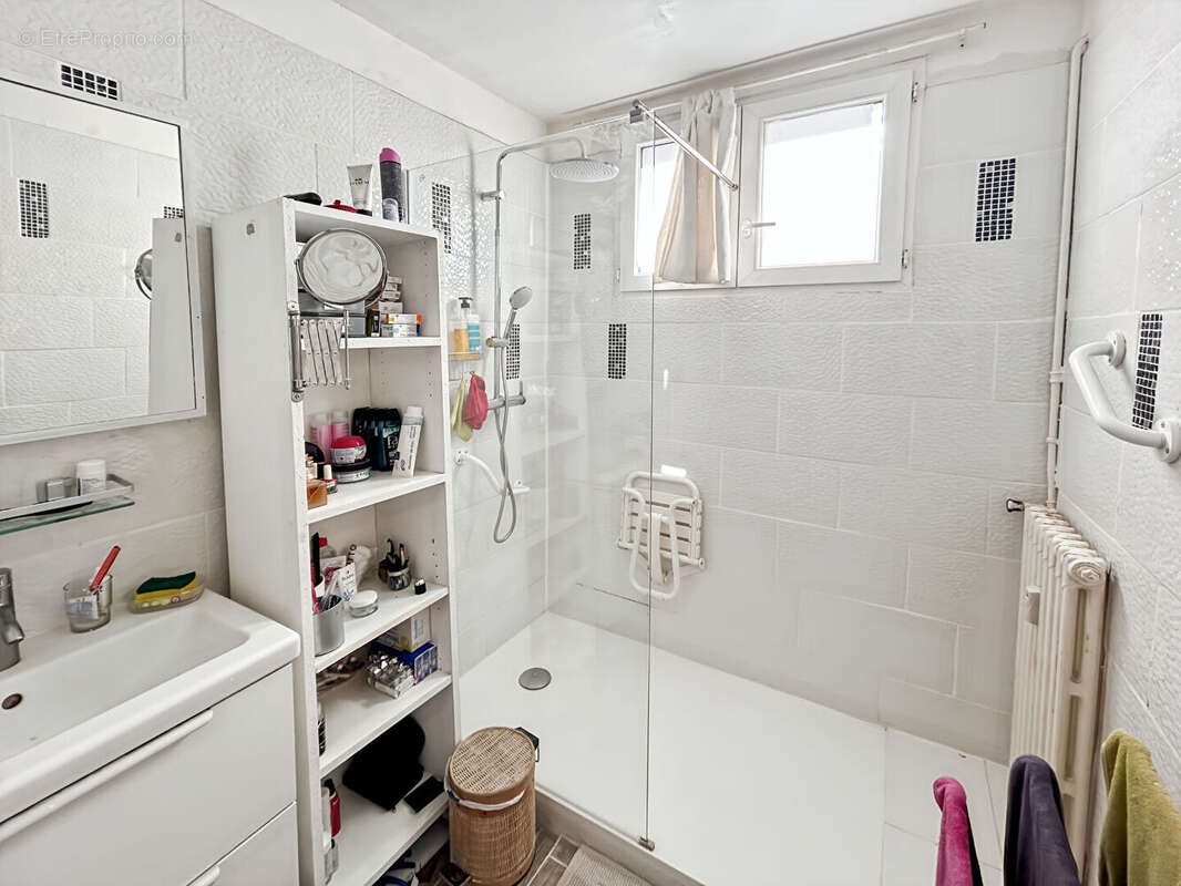 Appartement à MARSEILLE-3E