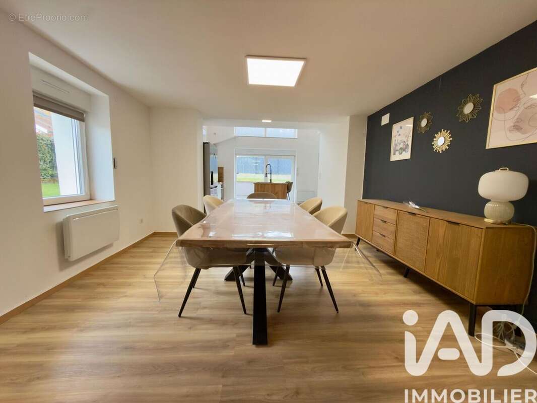 Maison 124 m² à Errouville  - photo 6