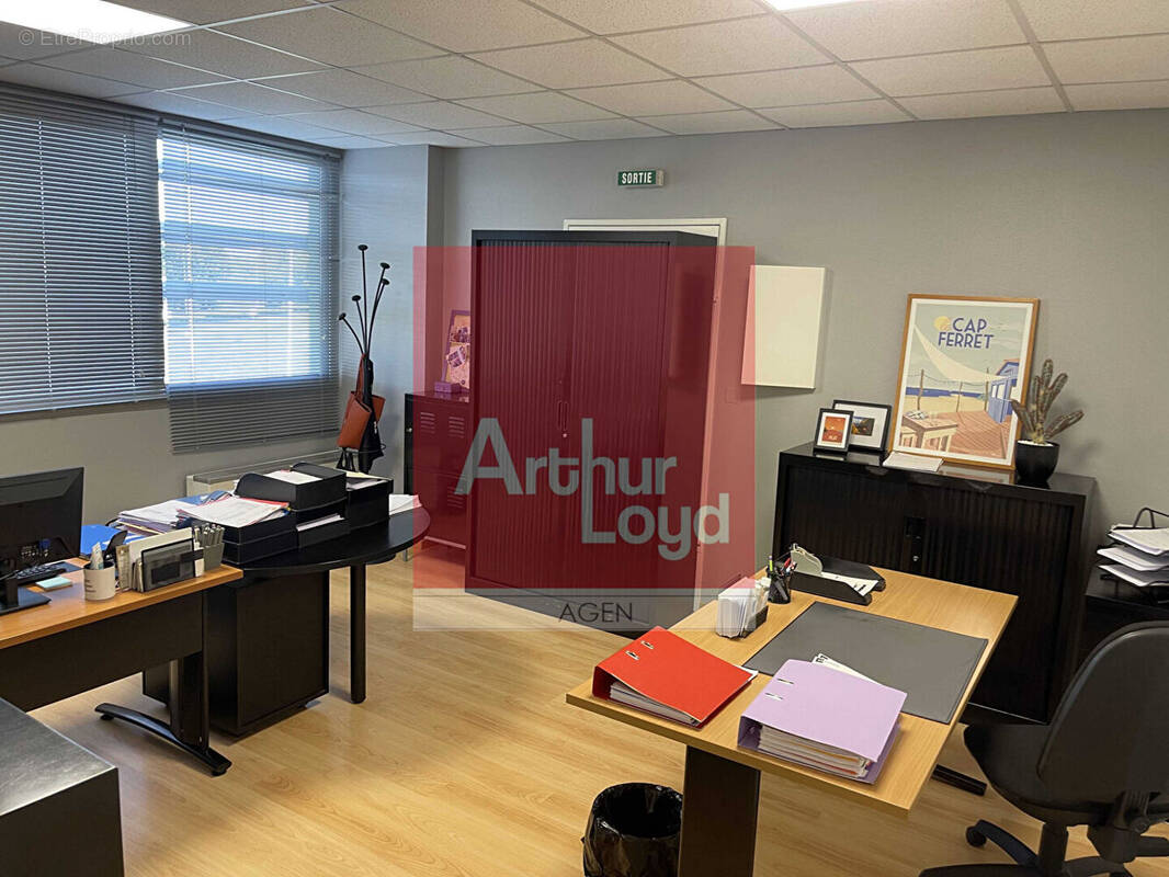 Commerce à ESTILLAC