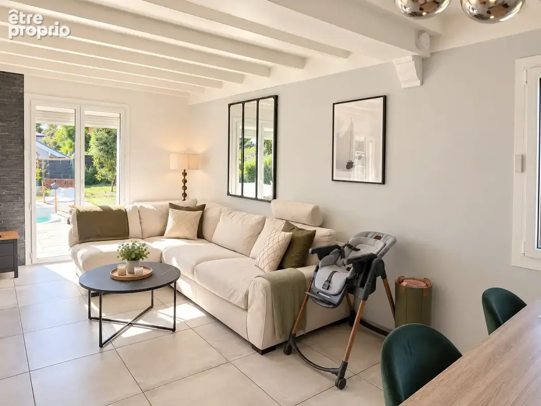 ALLINGES   Maison de 152 m2, 7 pièces, avec vue sur le château   À vendre - photo 4