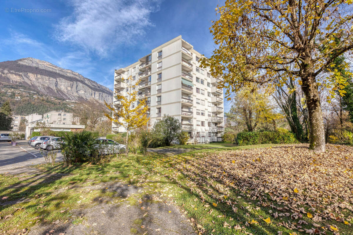 Appartement à MEYLAN