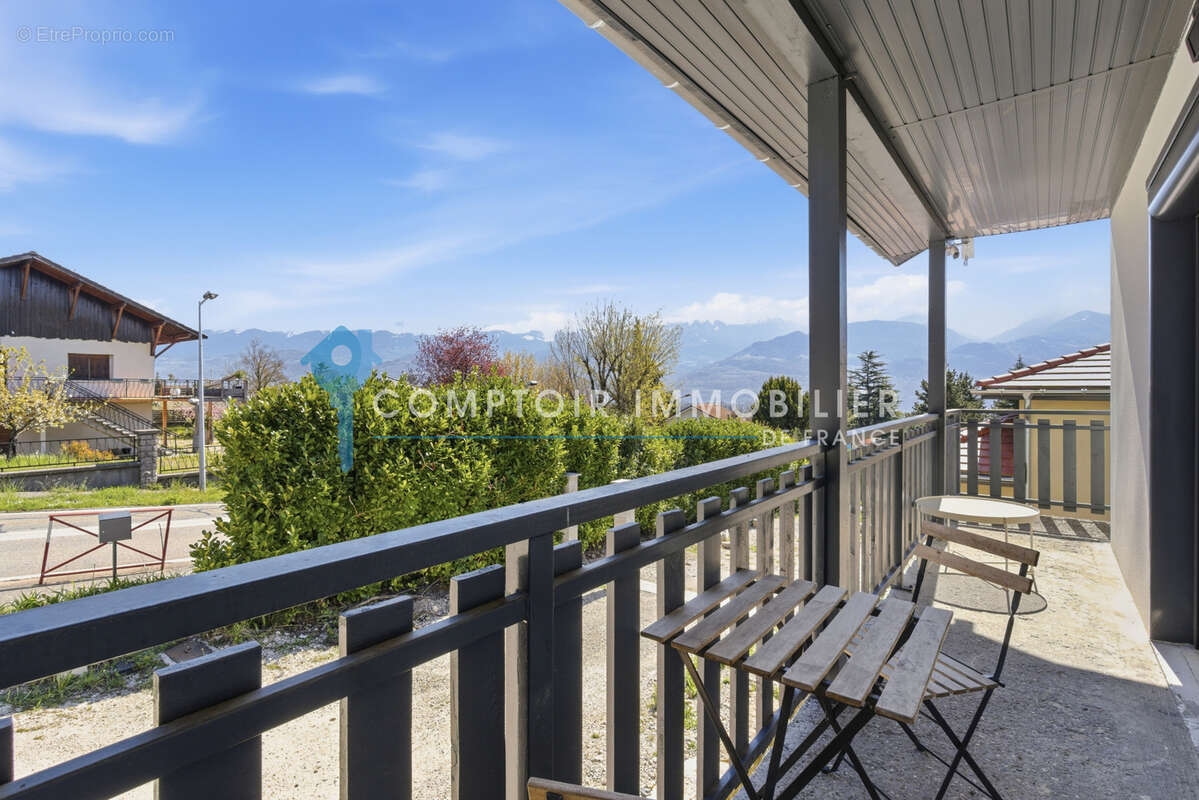 Maison à SAINT-NAZAIRE-LES-EYMES