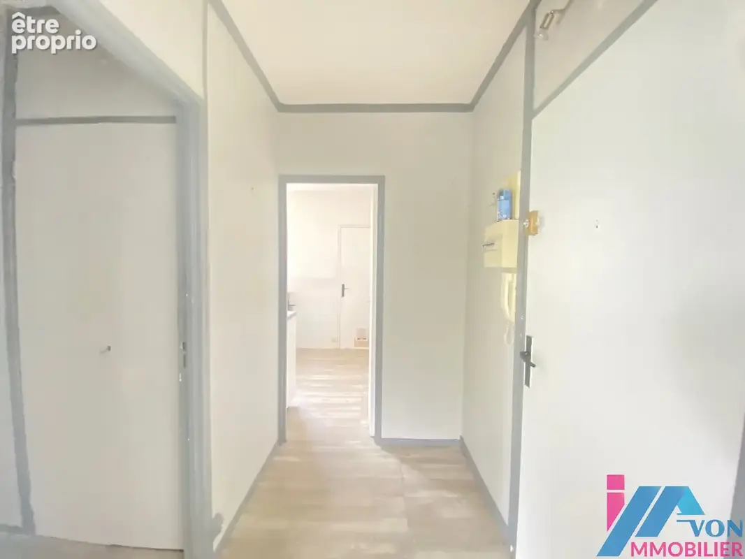 Appartement F 4 pièces avec balcon, une cave et un parking - photo 2