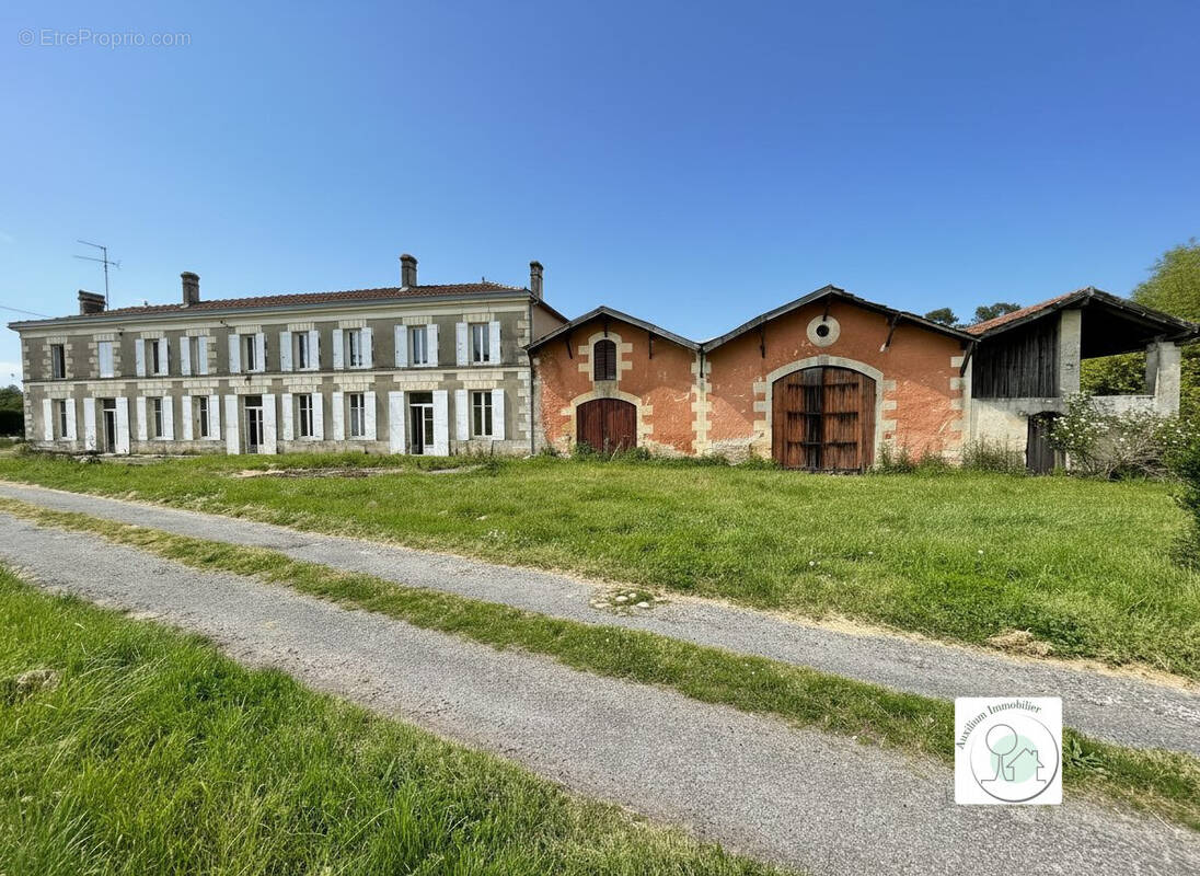 Maison à BLAYE