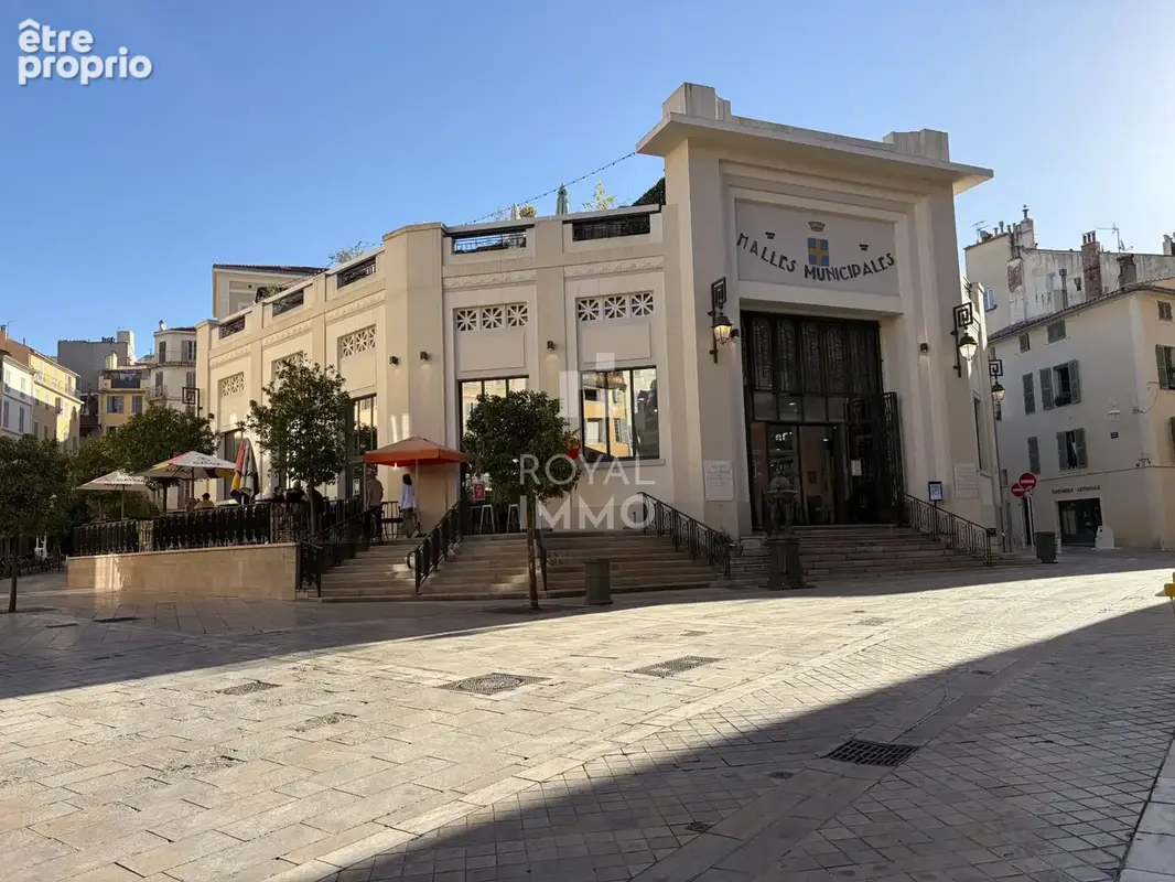 TOULON CENTRE-VILLE Lot de 2 appartements meublés - photo 8