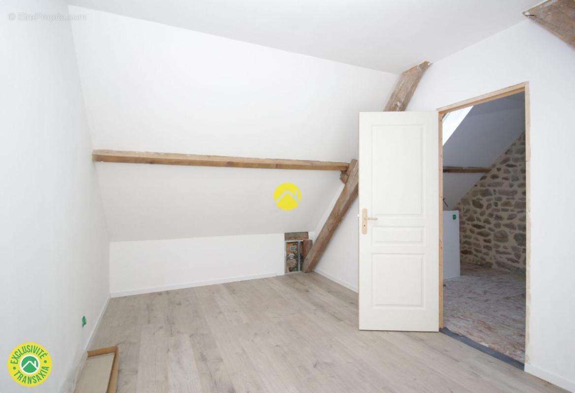 Maison à NERIS-LES-BAINS