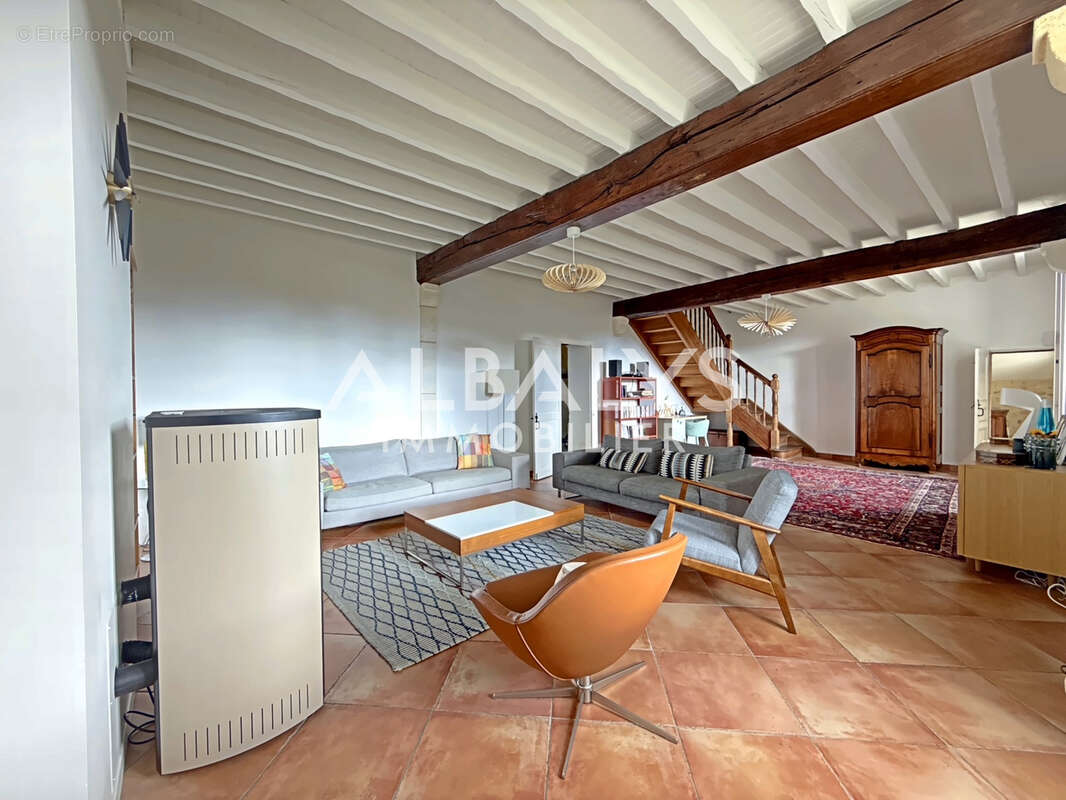 Maison à GENISSAC