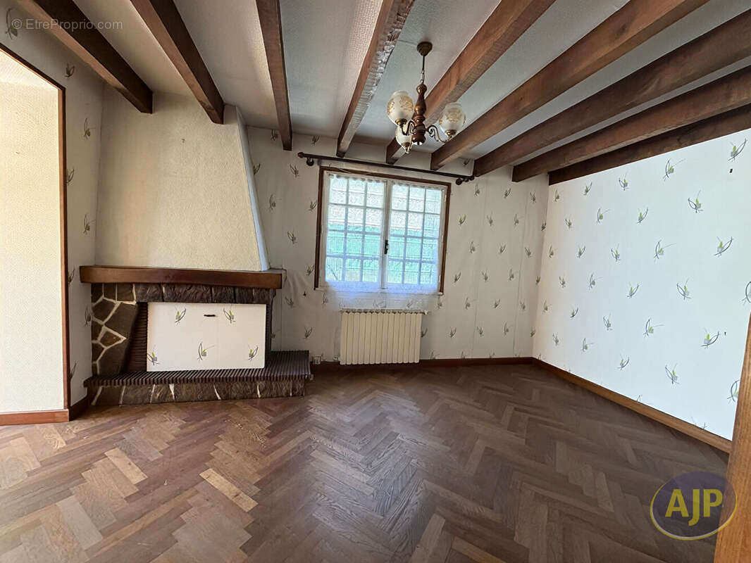 Maison à SAINTES