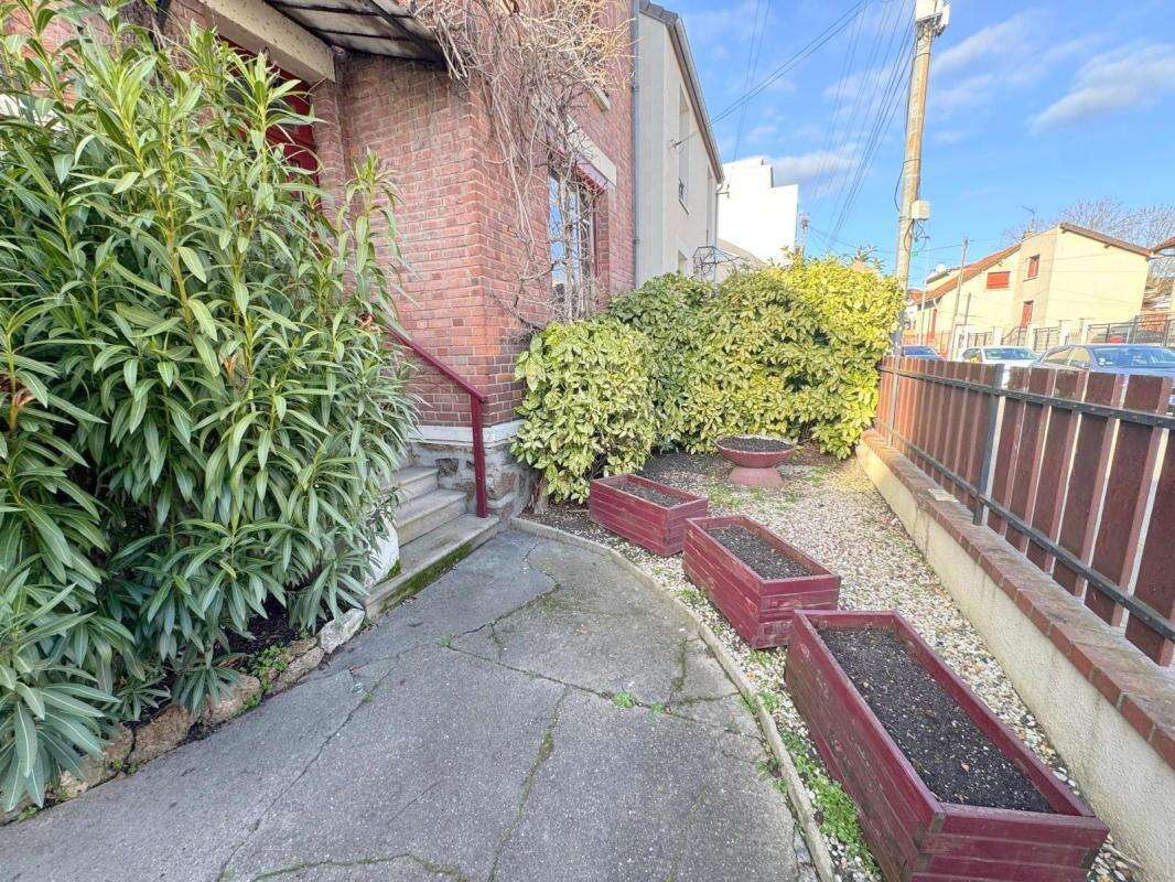 Maison à LE BLANC-MESNIL