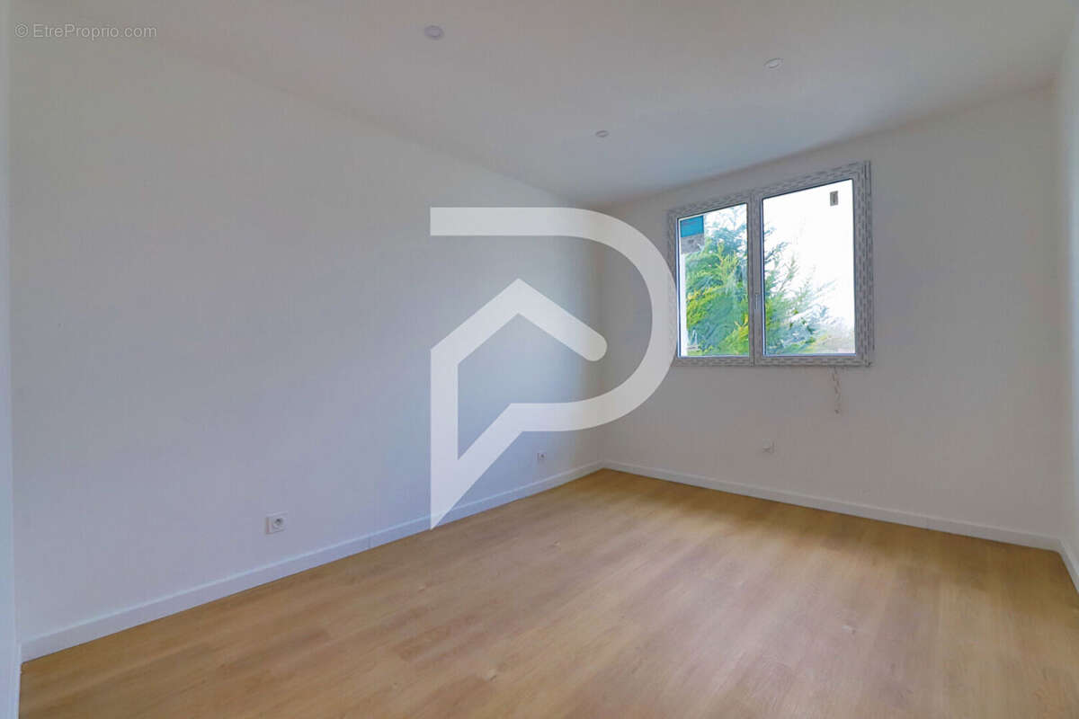 Maison à CARRIERES-SUR-SEINE