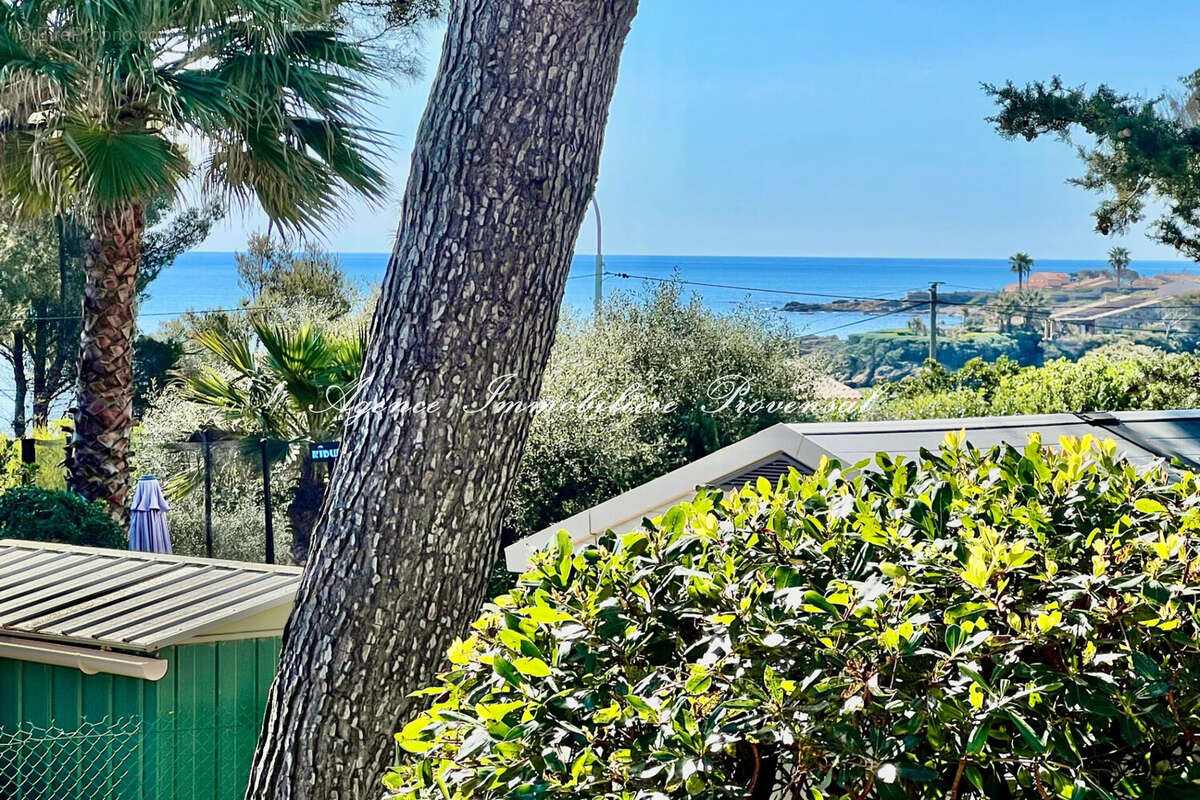 Maison à LES ISSAMBRES