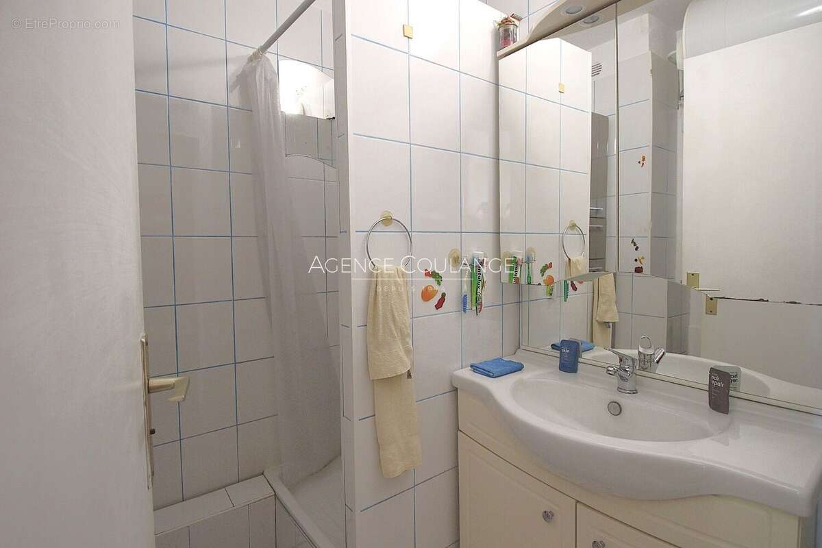 Appartement à SAINT-CYR-SUR-MER