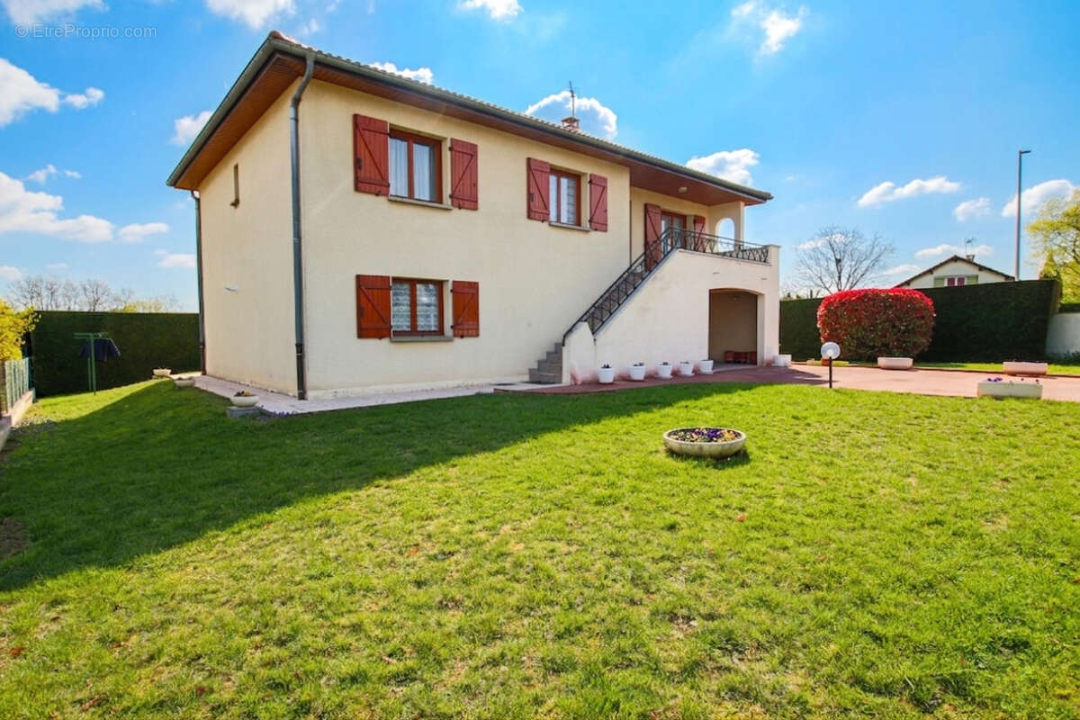 Maison à SAINT-PRIEST