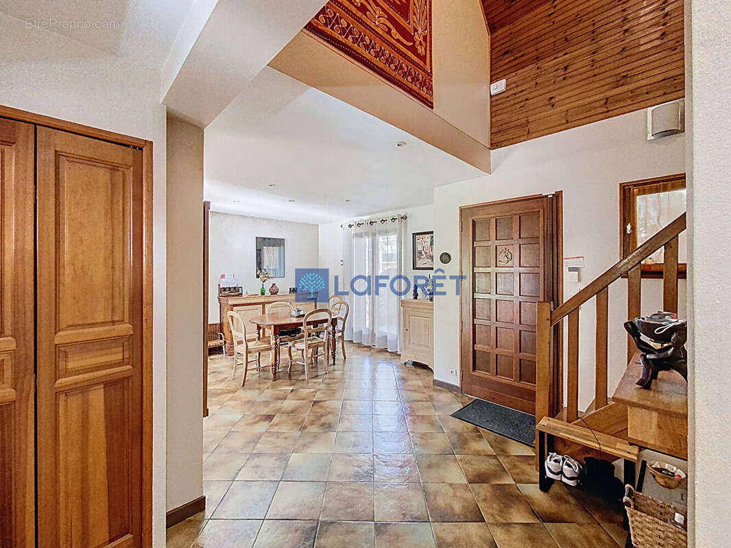 Maison à SAVIGNY-SUR-ORGE