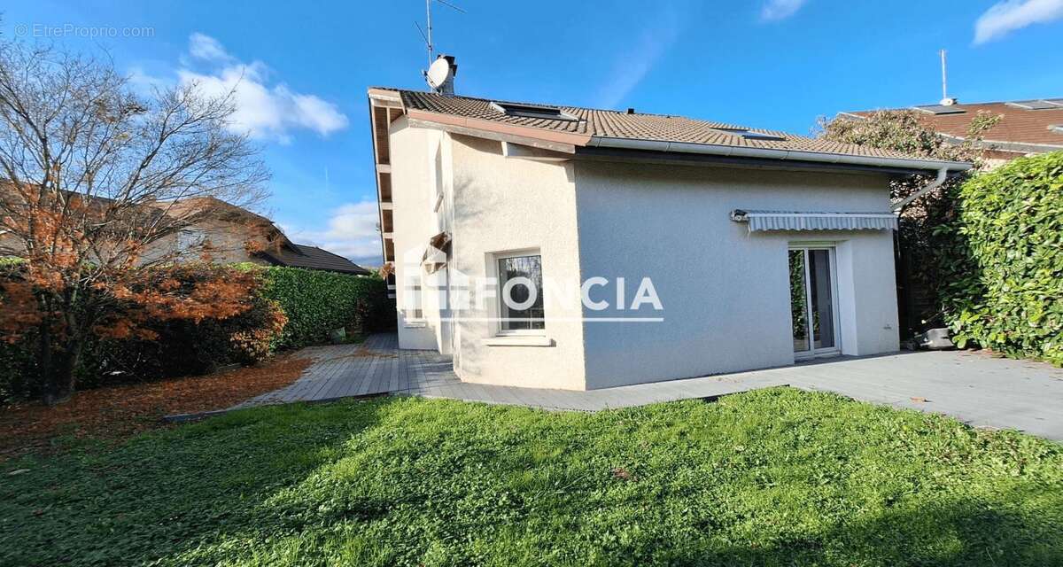 Maison à PREVESSIN-MOENS