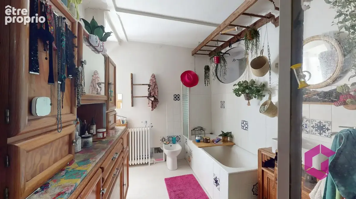 maison de ville de caractère, 170 m2 hab. avec une cour intérieure au bord du Vizézy - photo 4