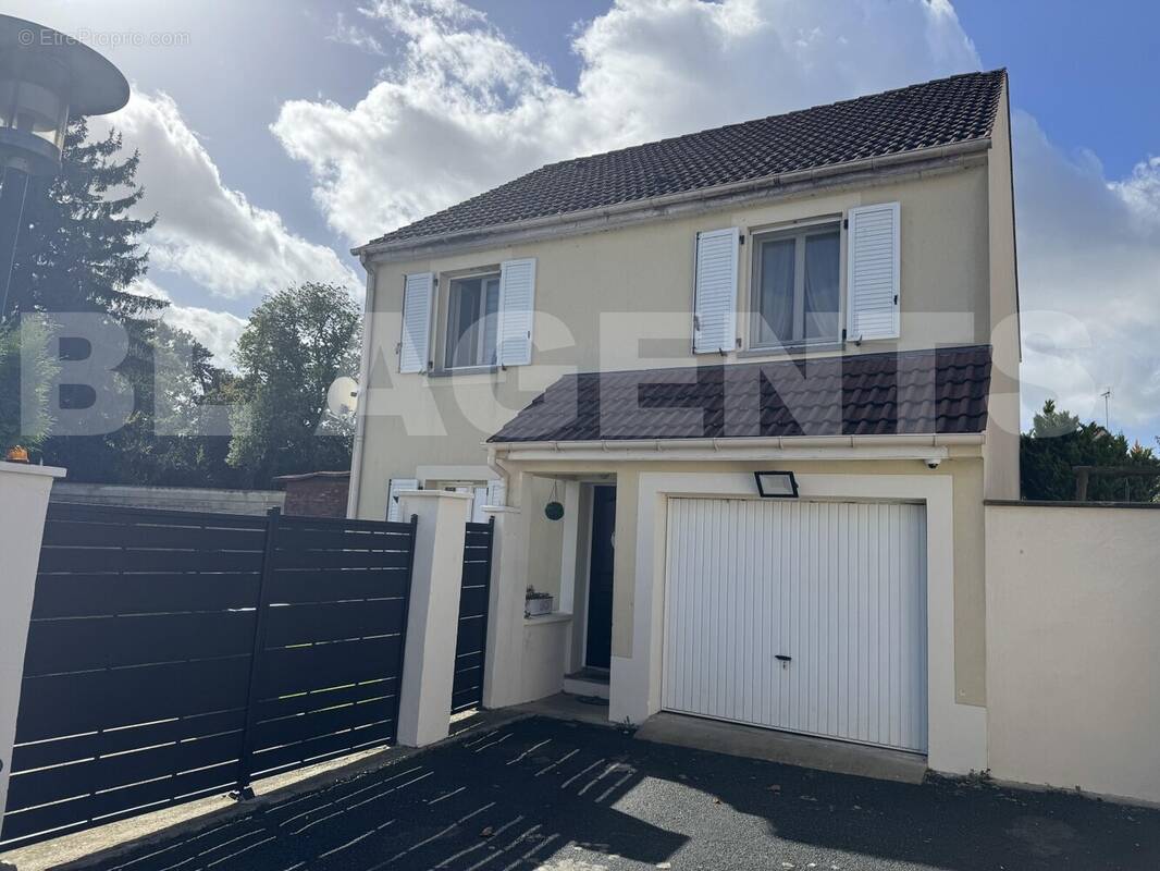 IMG_3834 - Maison à JUILLY