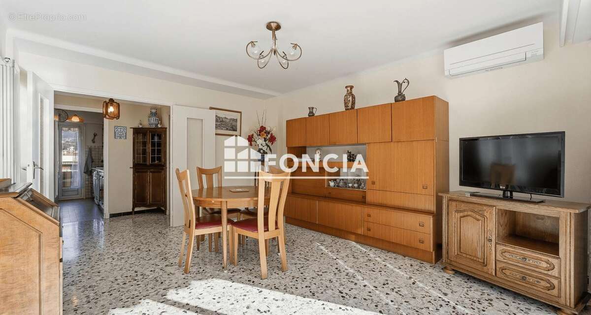 Appartement à ROQUEBRUNE-CAP-MARTIN