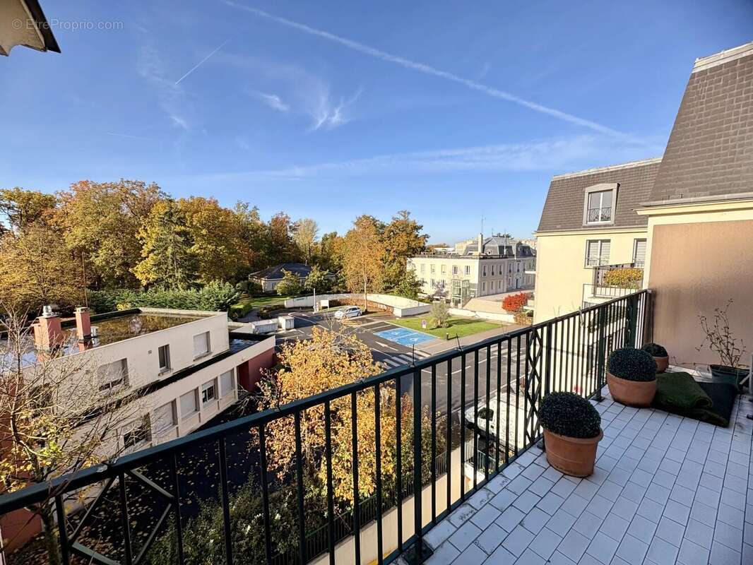 Appartement à LE PLESSIS-TREVISE