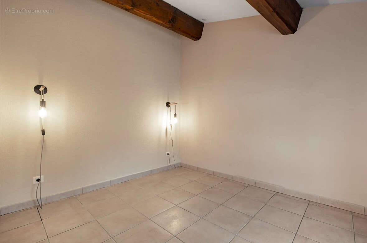 Appartement à COGOLIN