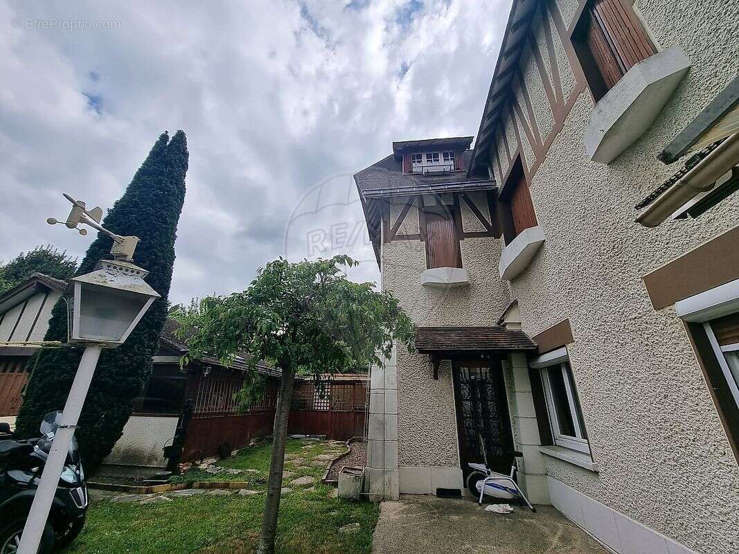 Maison à SUCY-EN-BRIE