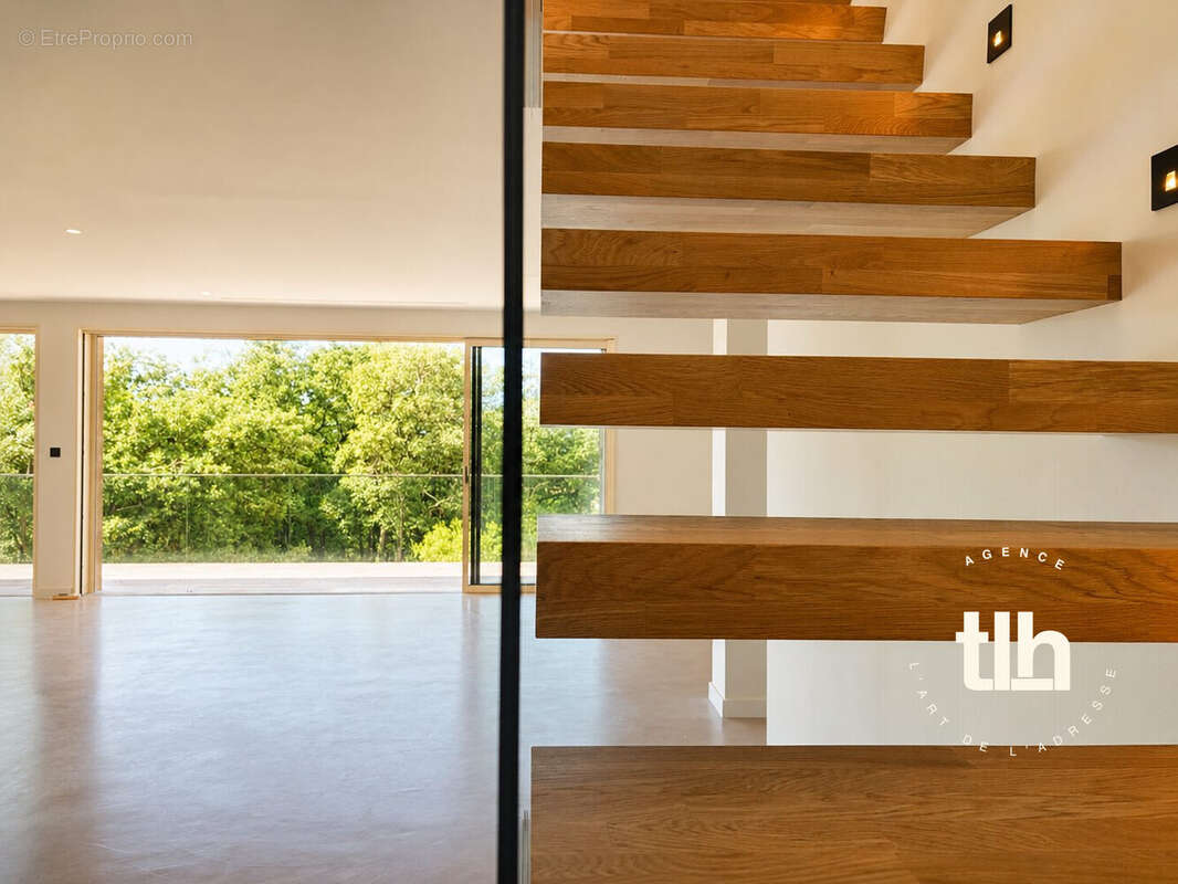 Maison à SAINT-QUENTIN-LA-POTERIE