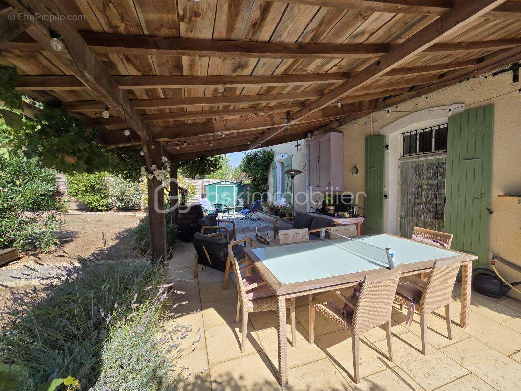Coup de cœur – charme, elegance et potentiel, belle maison rénovée avec studio, piscine chauffée et 1 940 m² de terrain - photo 18