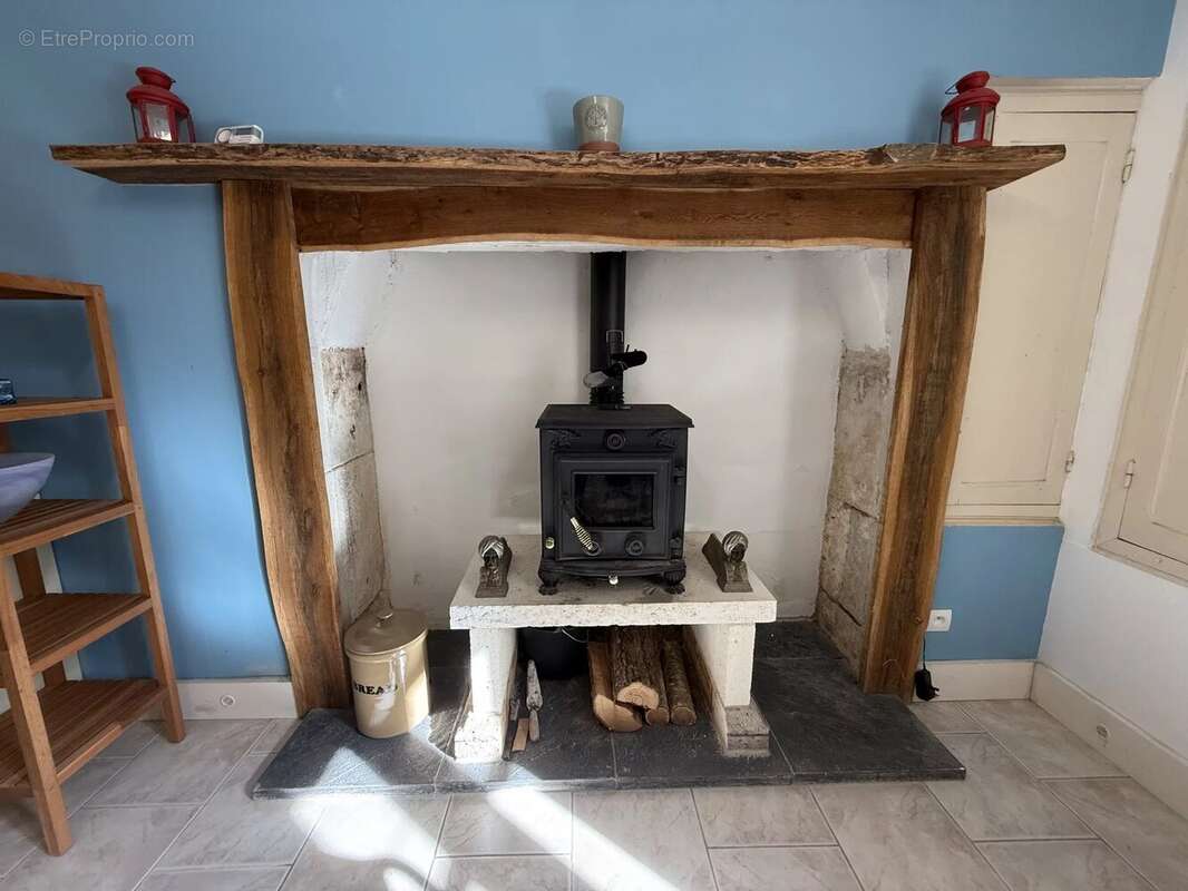 Maison à SAINT-PARDOUX-LA-RIVIERE