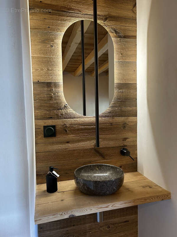 Maison à NOTRE-DAME-DE-BELLECOMBE