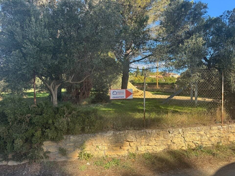 Terrain à SAINT-CHAMAS
