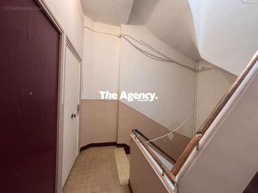 Appartement à MARSEILLE-1E